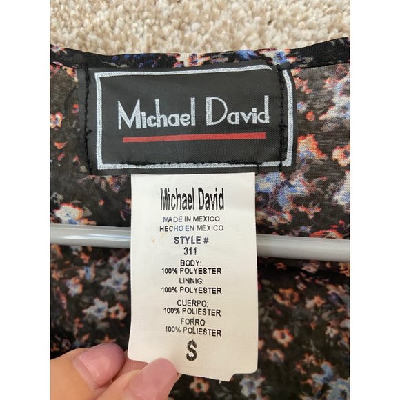 Michael David Woman’s Flutter Sleeve Floral Long Lightweight Blouse Top Size Sma - Picture 4 of 7